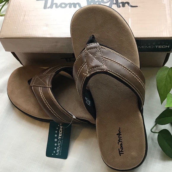 thom mcan flip flops